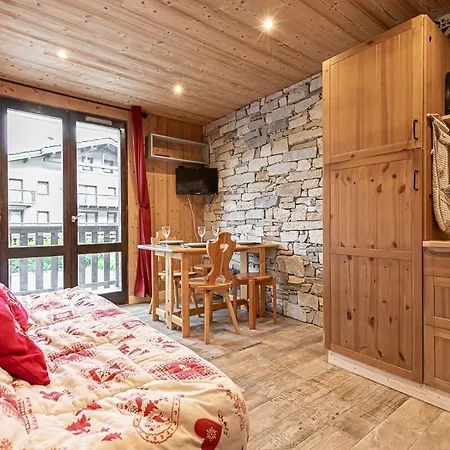 Cozy 2-4 People - L'eterlou Апартаменты