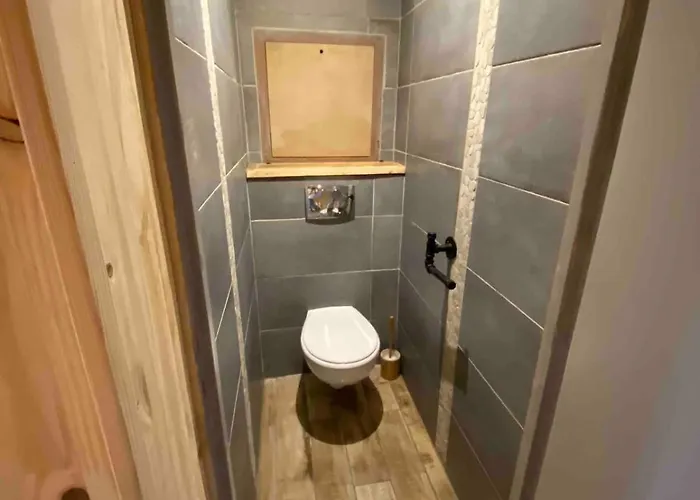 Cozy 2-4 People - L'eterlou Апартаменты *